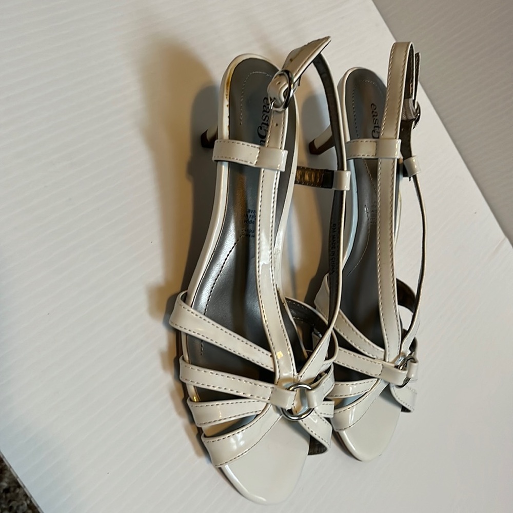 White East5th 1” heel sandals. Size 8